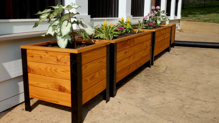 How to Build Your Own Garden Planter